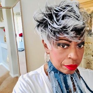 Meet your Posher, Annette